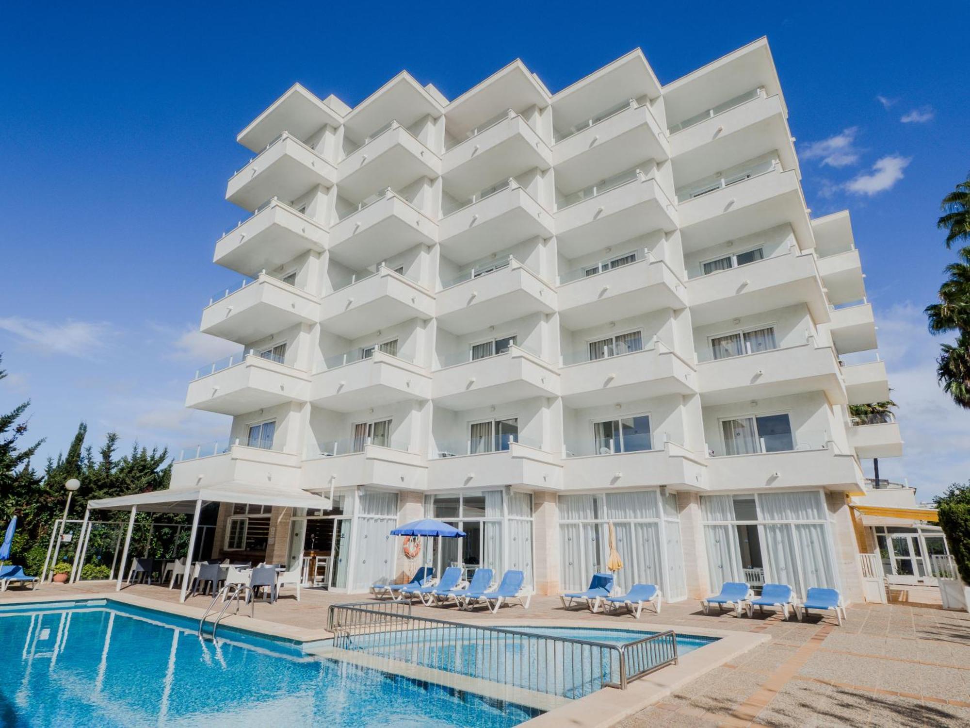 Apartamentos La Santa Maria Cala Millor  Extérieur photo